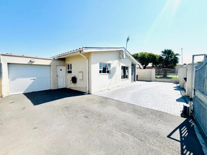 4 Bedroom Property for Sale in Goodwood Estate Western Cape